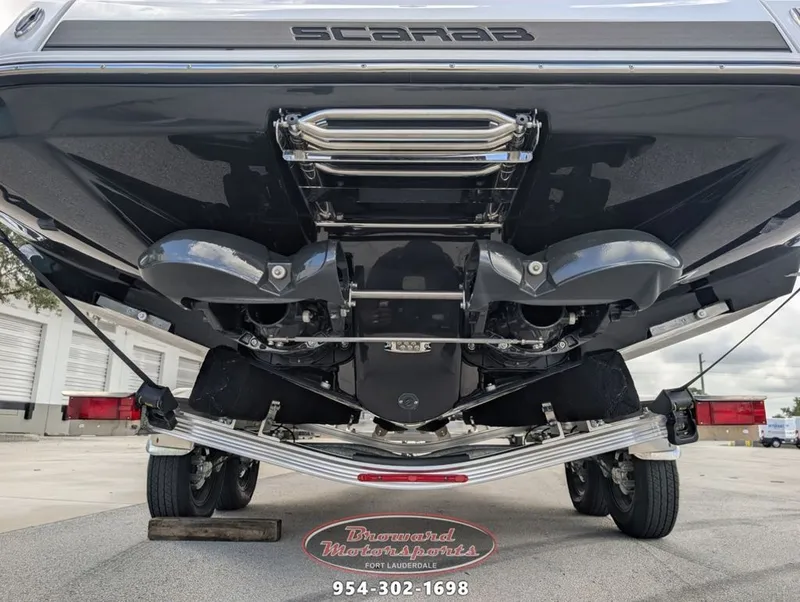 Slide: The Image of Scarab SB235LX 2026 - 9