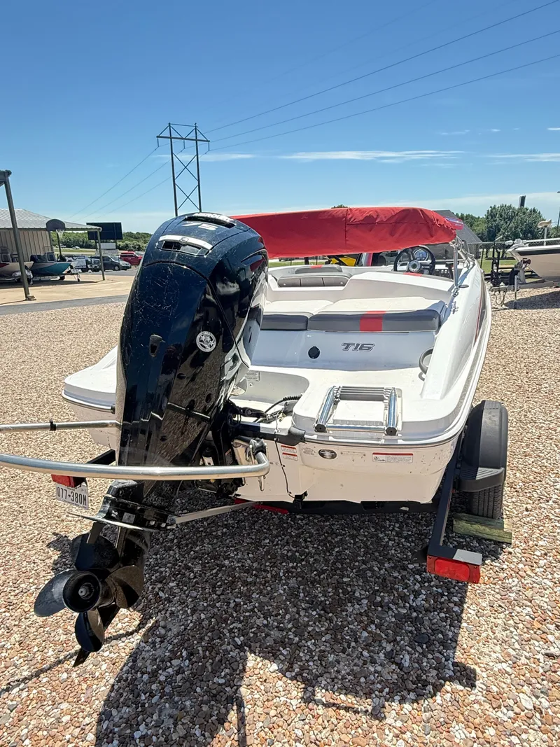 Slide: The Image of Tracker TAHOE T-16 2022 - 7