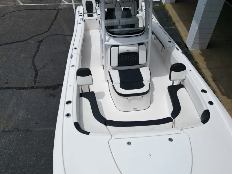 Slide: The Image of Tidewater 2700CB 2021 - 25