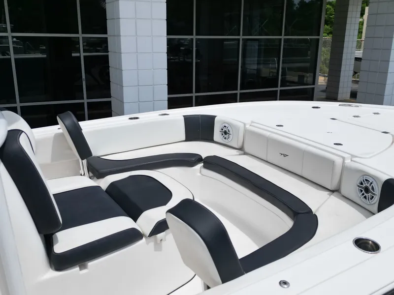 Slide: The Image of Tidewater 2700CB 2021 - 28