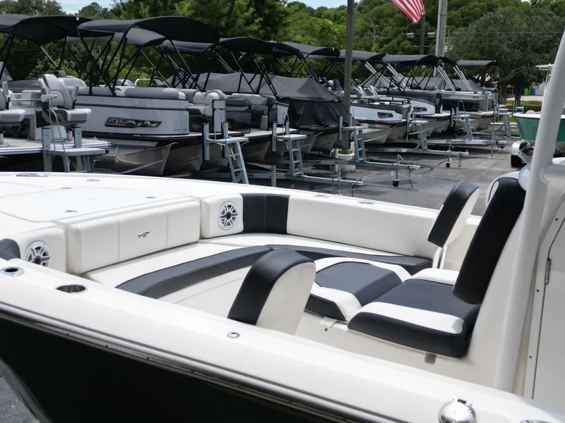 Slide: The Image of Tidewater 2700CB 2021 - 33