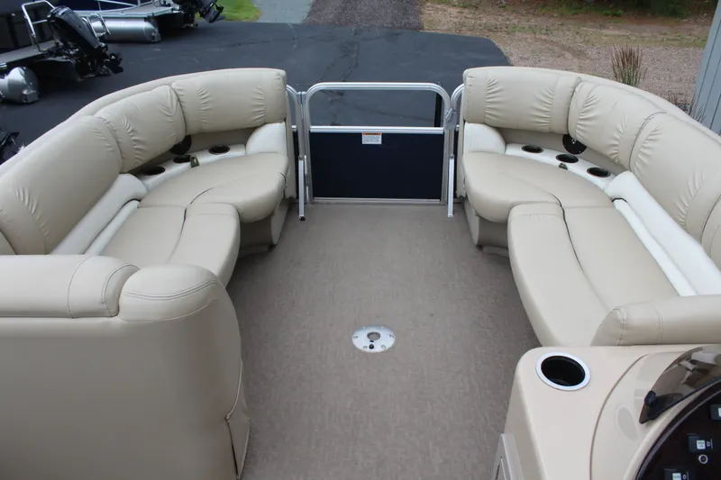 Slide: The Image of SunChaser Classic 8524 L 2016 - 17