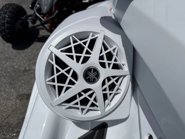 Slide: The Image of Yamaha FX Cruiser SVHO 2025 - 14