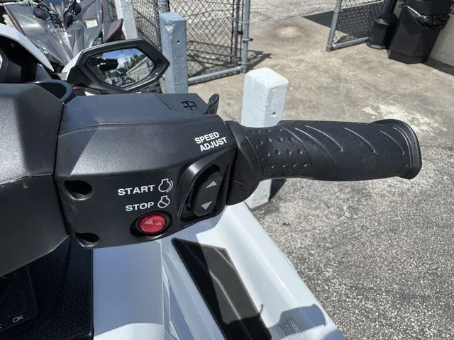 Slide: The Image of Yamaha FX Cruiser SVHO 2025 - 15