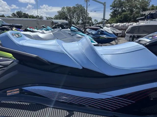 Slide: The Image of Yamaha VX Cruiser 2025 - 6