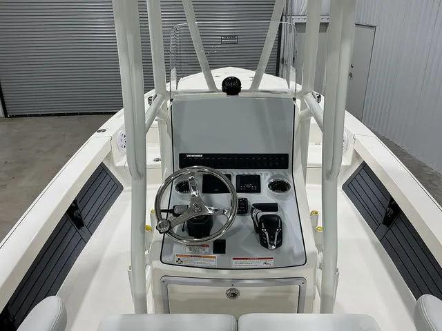 Slide: The Image of Pathfinder 2500 Hybrid 2026 - 8