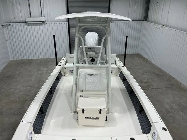 Slide: The Image of Pathfinder 2500 Hybrid 2026 - 9