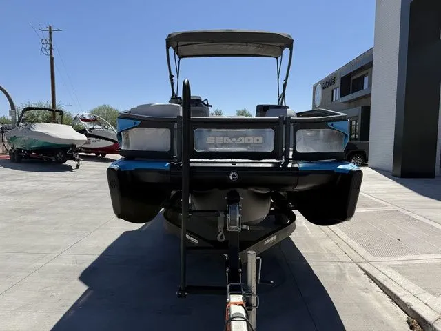 Slide: The Image of Sea-Doo Switch® Sport 21 - 230 hp 2022 - 3