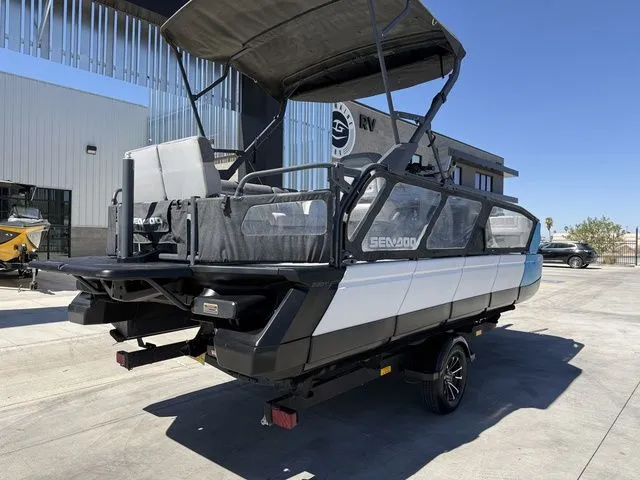 Slide: The Image of Sea-Doo Switch® Sport 21 - 230 hp 2022 - 8