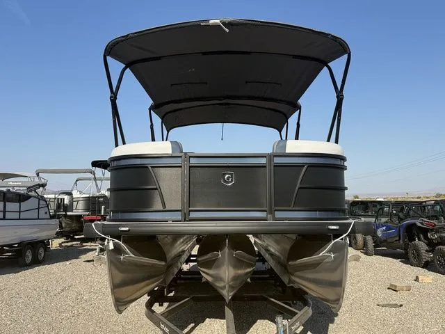 Slide: The Image of Godfrey Sweetwater 2286 SFL 27" Impact Center Tube Package 2026 - 3