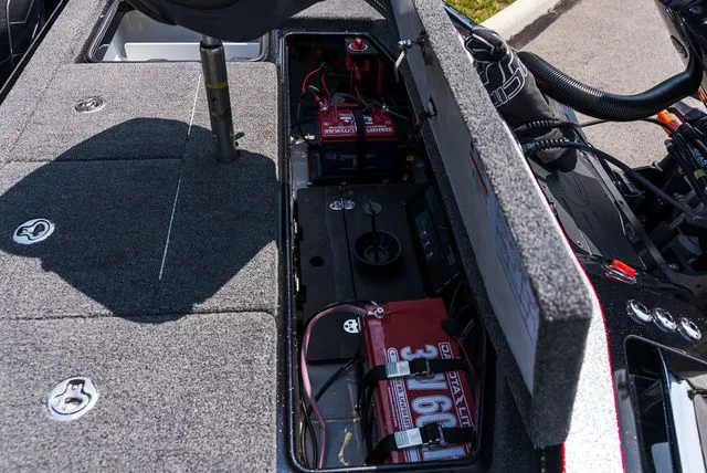 Slide: The Image of Ranger Z520R 2023 - 10