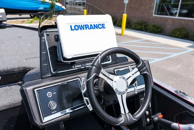 Slide: The Image of Ranger Z520R 2023 - 11