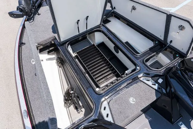 Slide: The Image of Ranger Z520R 2023 - 14