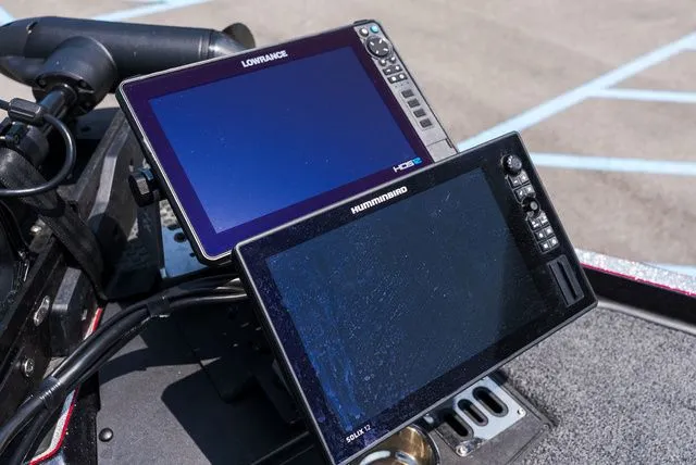 Slide: The Image of Ranger Z520R 2023 - 17