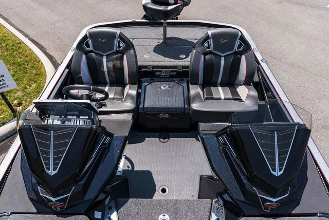 Slide: The Image of Ranger Z520R 2023 - 8