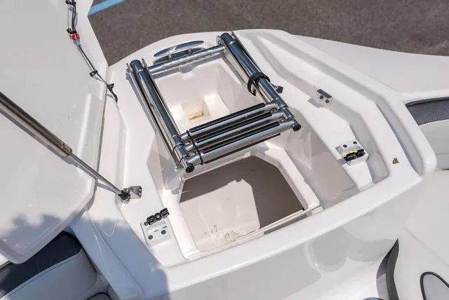 Slide: The Image of Yamaha AR250 2023 - 24