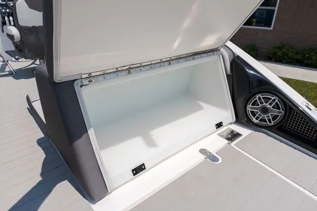 Slide: The Image of Yamaha AR250 2023 - 3