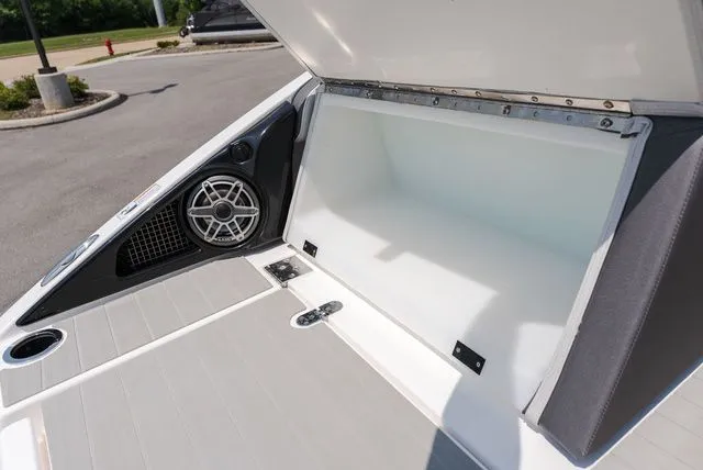 Slide: The Image of Yamaha AR250 2023 - 4