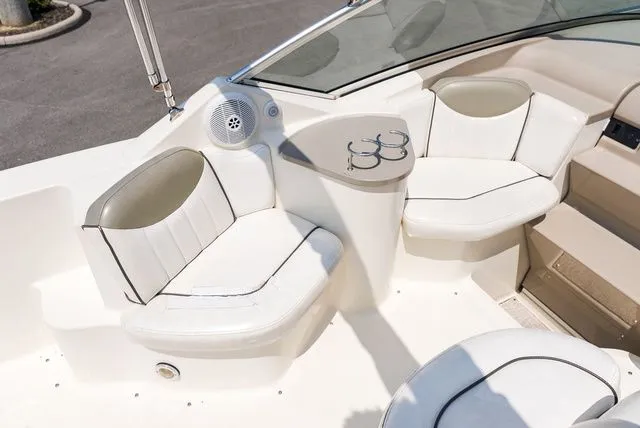 Slide: The Image of Sea Ray 240 Sundancer 2006 - 11