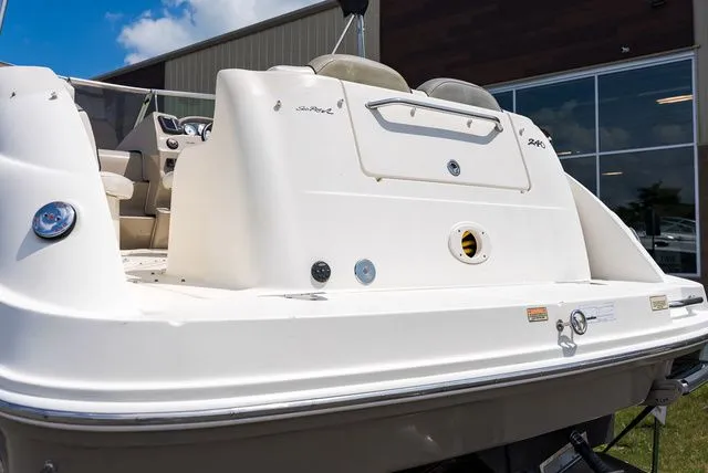 Slide: The Image of Sea Ray 240 Sundancer 2006 - 3