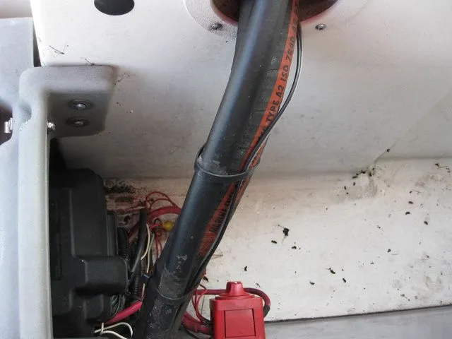 Slide: The Image of Boston Whaler RAGE 15 W/TRAILER 1998 - 34