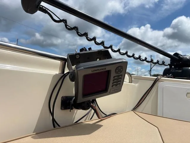 Slide: The Image of Scout 187 Sportfish 2012 - 10