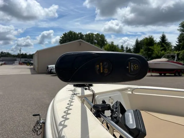 Slide: The Image of Scout 187 Sportfish 2012 - 11