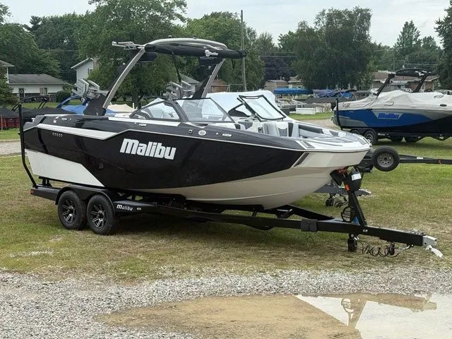 Slide: The Image of Malibu M230 2025 - 1