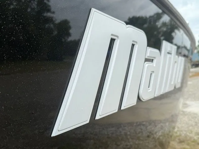 Slide: The Image of Malibu M230 2025 - 24
