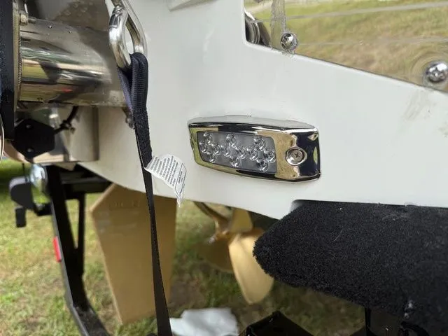 Slide: The Image of Malibu M230 2025 - 32