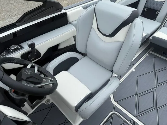 Slide: The Image of Malibu M230 2025 - 7