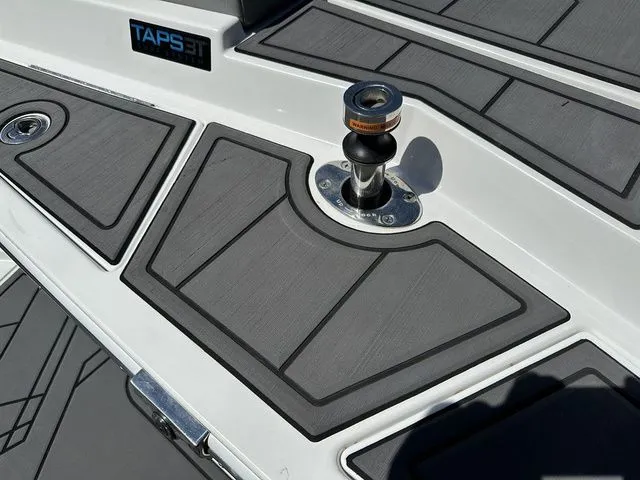 Slide: The Image of Tigé 20RZX 2023 - 12