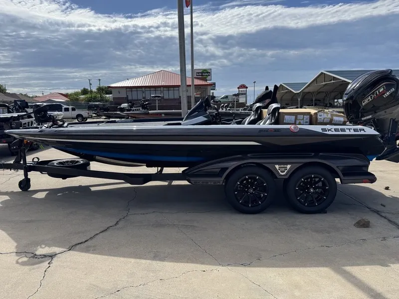 Slide: The Image of Skeeter FXR20 FLEX 2026 - 0