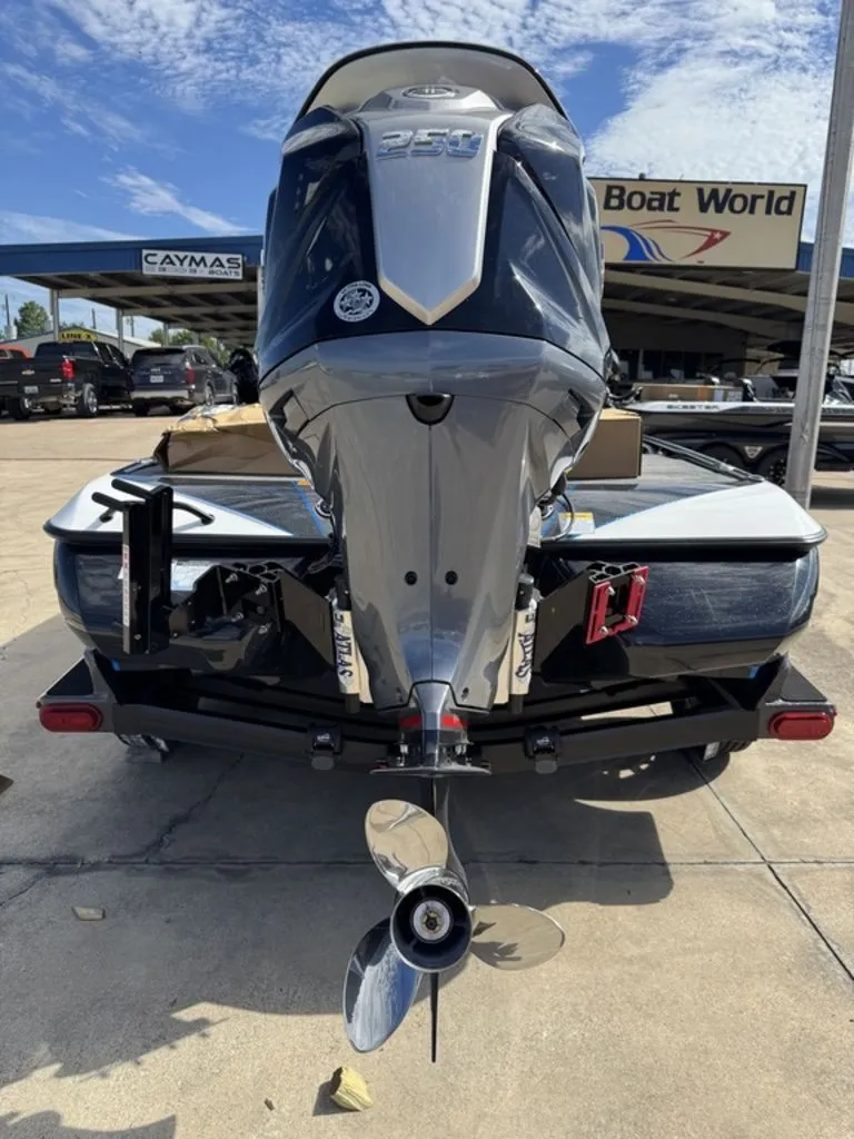 Slide: The Image of Skeeter FXR20 FLEX 2026 - 10