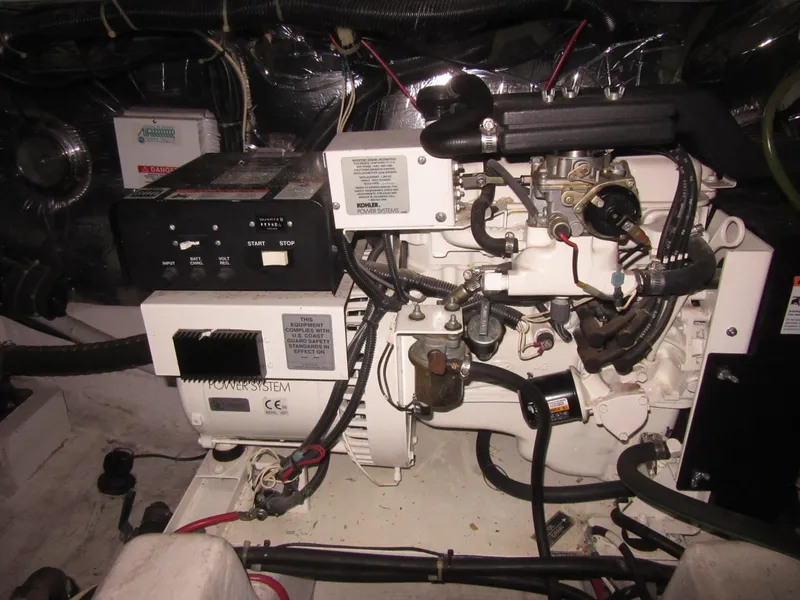 Slide: The Image of Carver 406 Aft Cabin Motor Yacht 2000 - 54