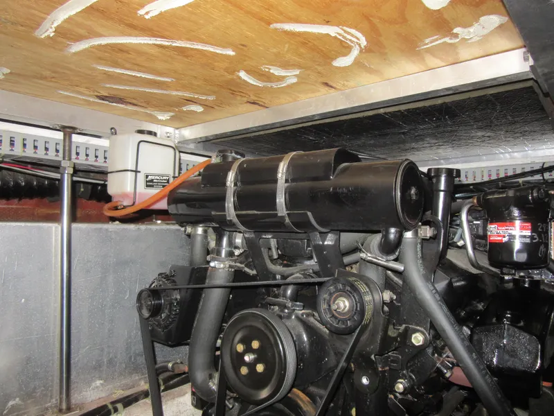 Slide: The Image of Carver 406 Aft Cabin Motor Yacht 2000 - 55