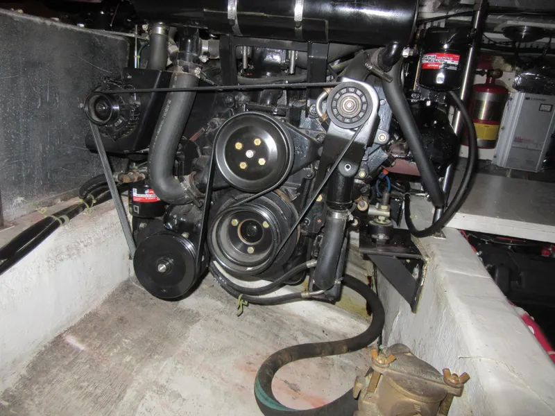 Slide: The Image of Carver 406 Aft Cabin Motor Yacht 2000 - 56