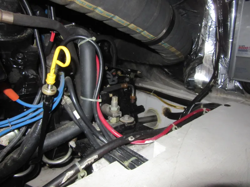 Slide: The Image of Carver 406 Aft Cabin Motor Yacht 2000 - 57