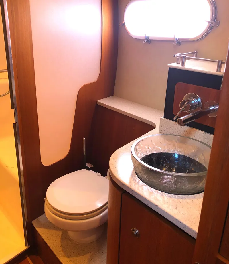 Slide: The Image of Tiara 3900 Sovran 2008 - 55