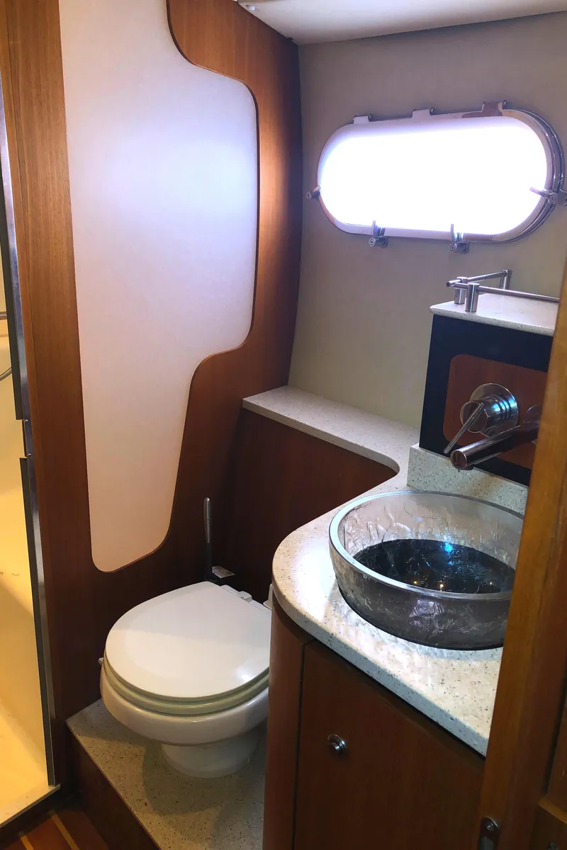 Slide: The Image of Tiara 3900 Sovran 2008 - 56