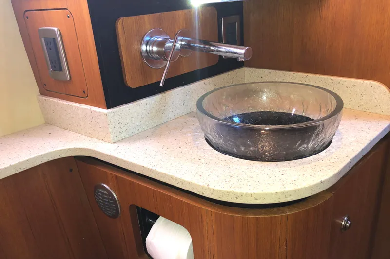 Slide: The Image of Tiara 3900 Sovran 2008 - 60