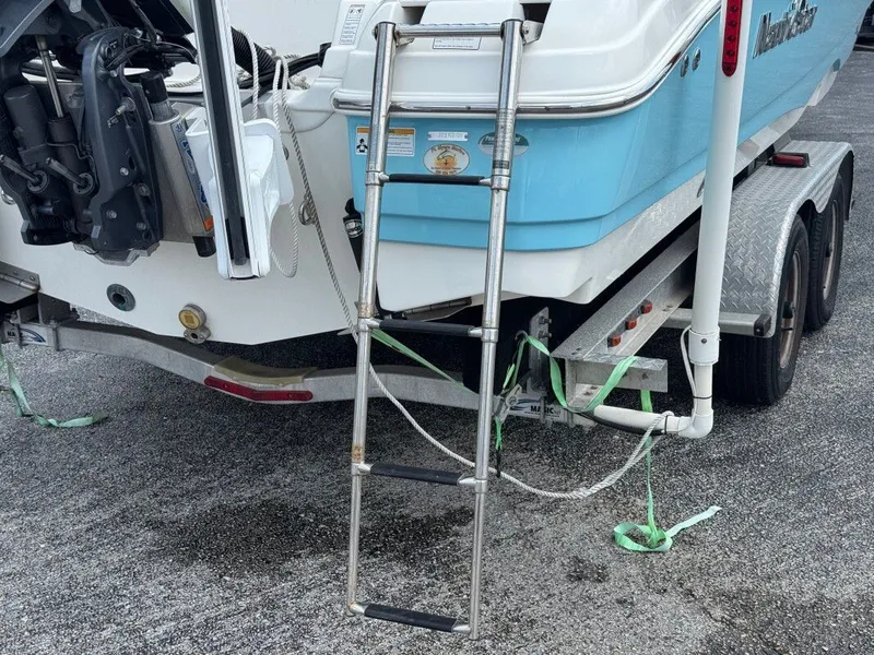 Slide: The Image of NauticStar 251 Hybrid 2020 - 22