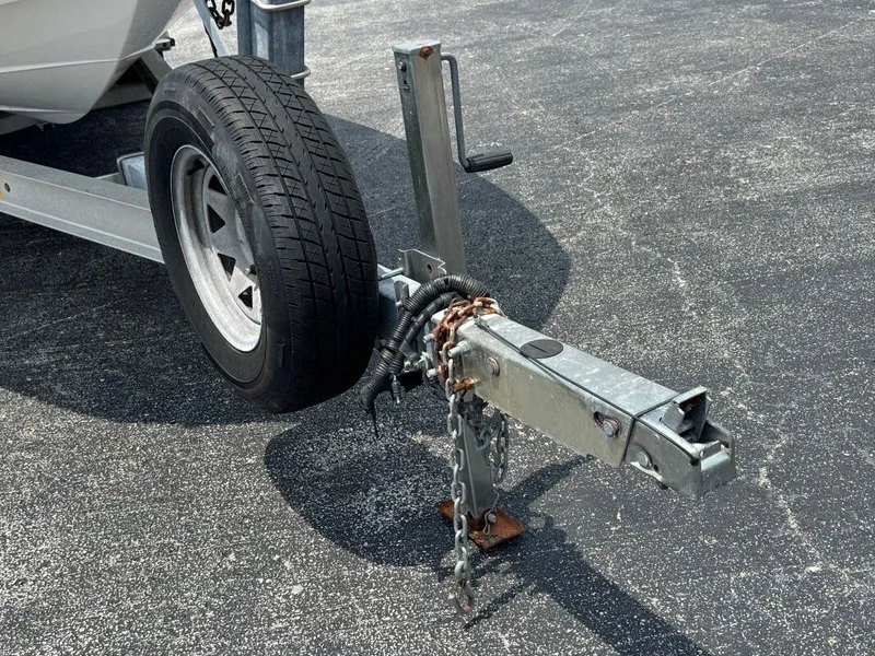 Slide: The Image of NauticStar 251 Hybrid 2020 - 6