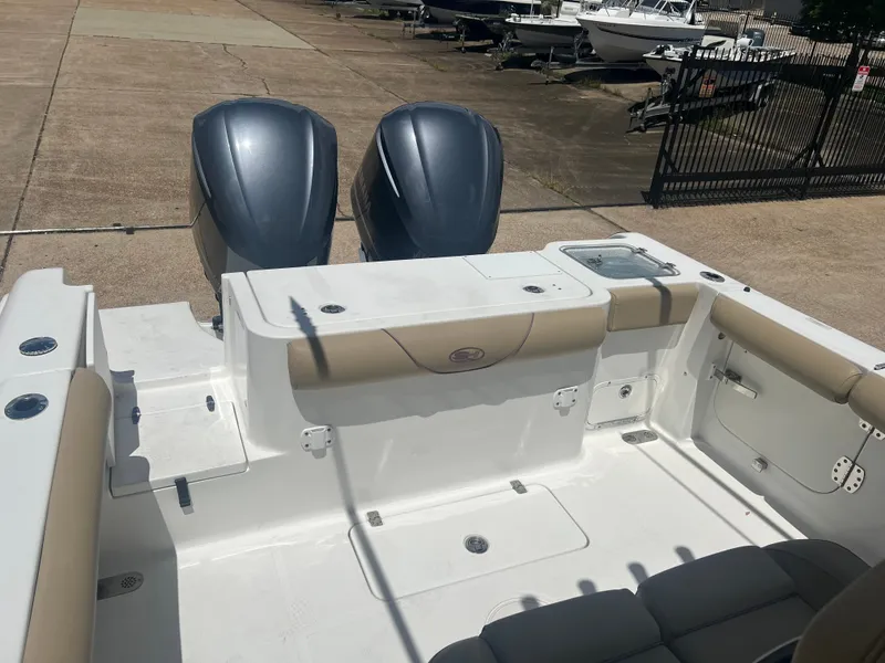 Slide: The Image of Sea Hunt Gamefish 30 Coffin Box 2018 - 11