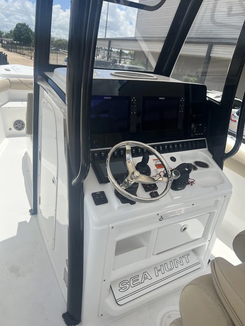 Slide: The Image of Sea Hunt Gamefish 30 Coffin Box 2018 - 13