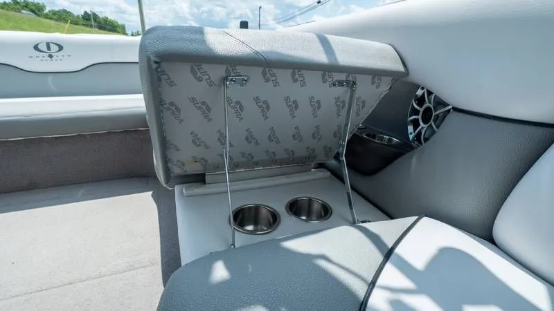 Slide: The Image of Supra 24 SSV GRAVITY 2008 - 27