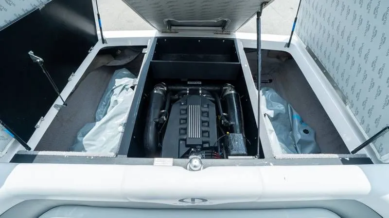 Slide: The Image of Supra 24 SSV GRAVITY 2008 - 32