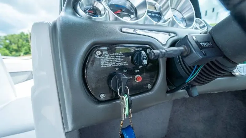 Slide: The Image of Supra 24 SSV GRAVITY 2008 - 48