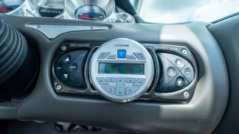 Slide: The Image of Supra 24 SSV GRAVITY 2008 - 53