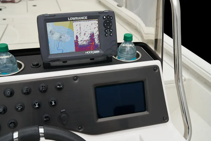 Slide: The Image of Ranger Boats RB210 2025 - 51